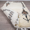 tapis berbere beni ouarain blanc symbole