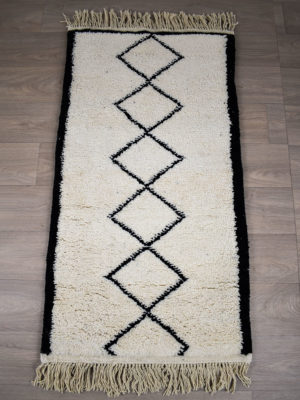 tapis berbere beni ouarain noir et blanc