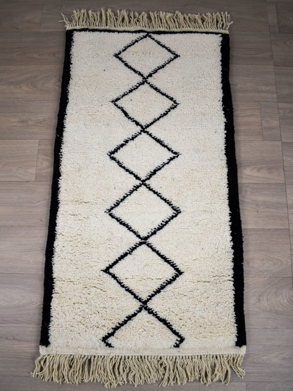 tapis berbere beni ouarain noir et blanc