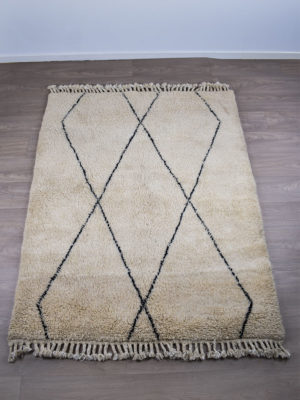 tapis berbere beni ouarain blanc