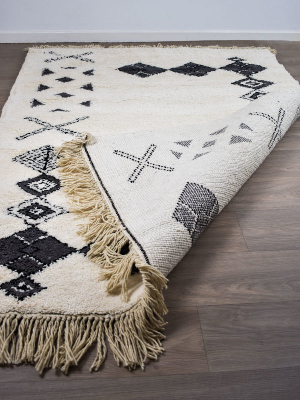 tapis berbere beni ouarain symbole dos