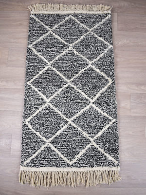 tapis berbere beni ouarain blanc et noir