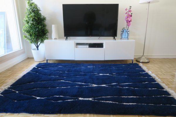 tapis berbere beni ourain bleu matiere