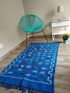 tapis berbere kilim bleu matiere