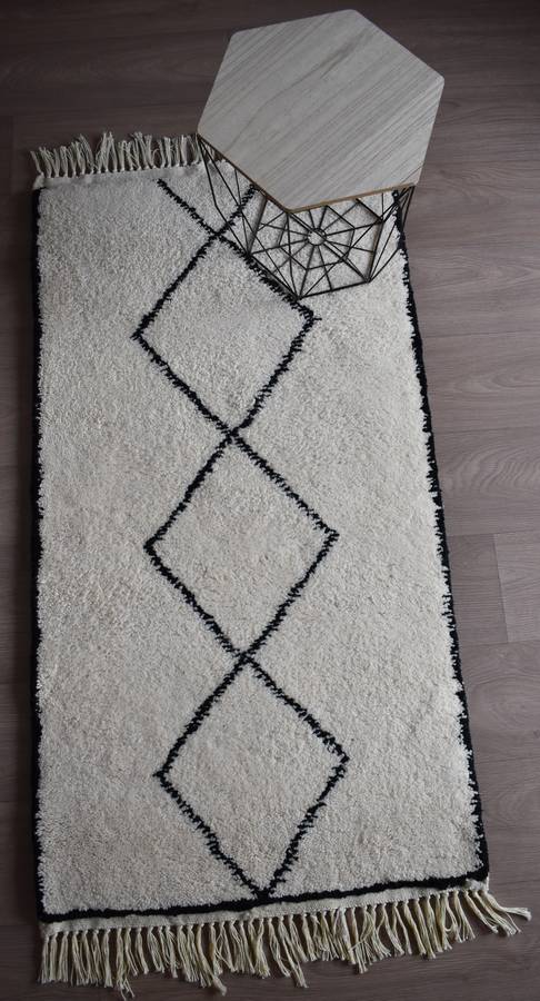 Tapis_Berbere_Beni Ouarain_TBO48_Motif Losanges au Milieu avec contour noir