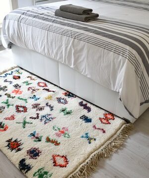 Tapis_Berbere_Beni Ouarain_TBO68_Motif SYMBOLES MULTICOLRS_02