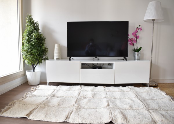 Tapis_Berbere_Beni Ouarain_TBO63_Blanc avec Motif carrés