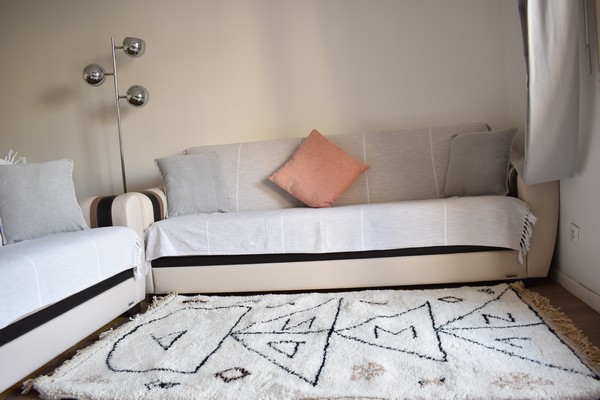 Tapis_Berbere_Beni Ouarain_TBO64_Blanc avec Motif marelle