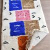 Tapis_Berbere_Beni Ouarain_TBO65_Blanc avec Motif marelle colorée